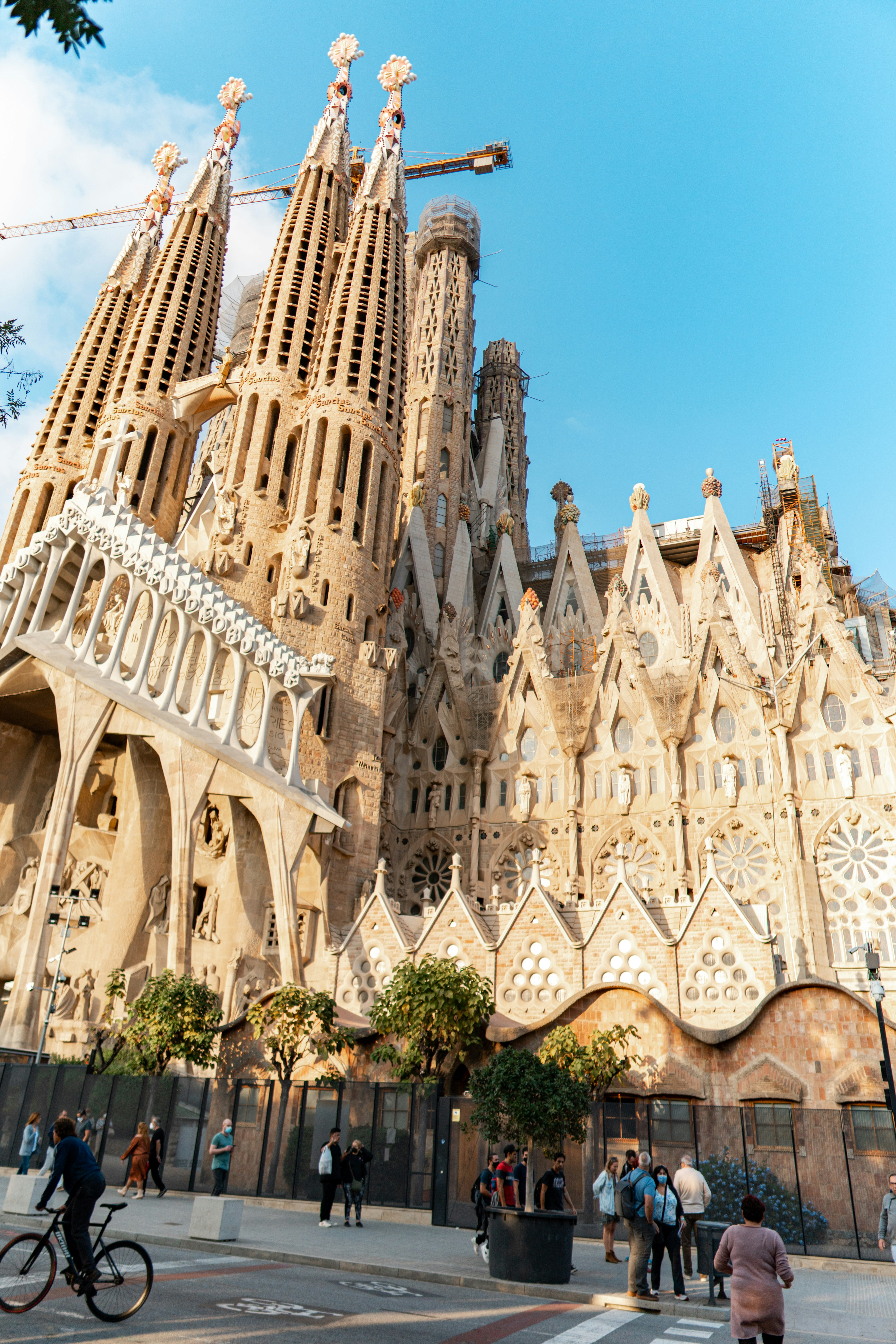 Sagrada Família and Barcelona street scene